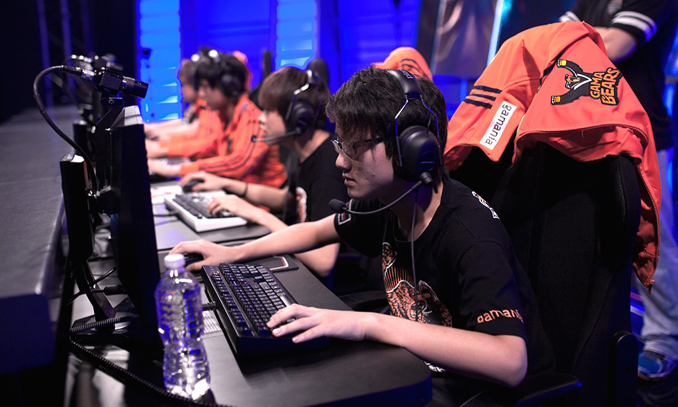 S15全球总决赛购票攻略：上海体育场早鸟票与电子票全指南-电竞比分网